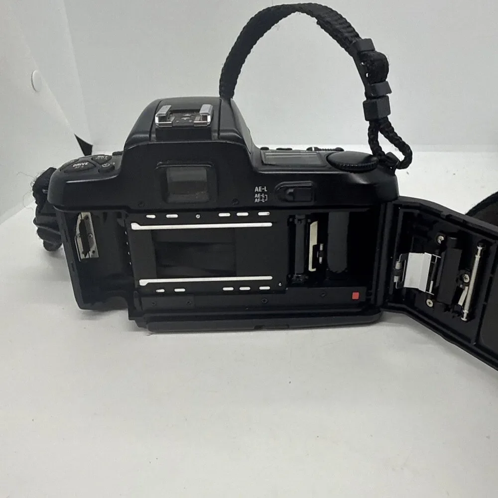Nikon N6006 - 35mm film camera Working - Black